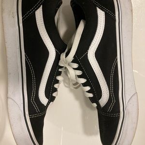 Vans women’s old skool 7.5 black and white